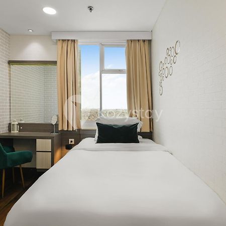 Meadow By Kozystay - Newly Renovated - Kebon Jeruk Jakarta Exterior foto